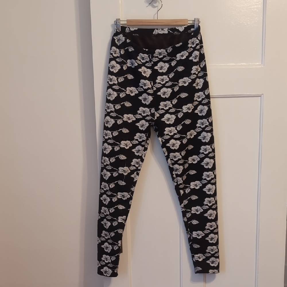 Just Cozy Floral Black and White Fleece Lined Sweatpants